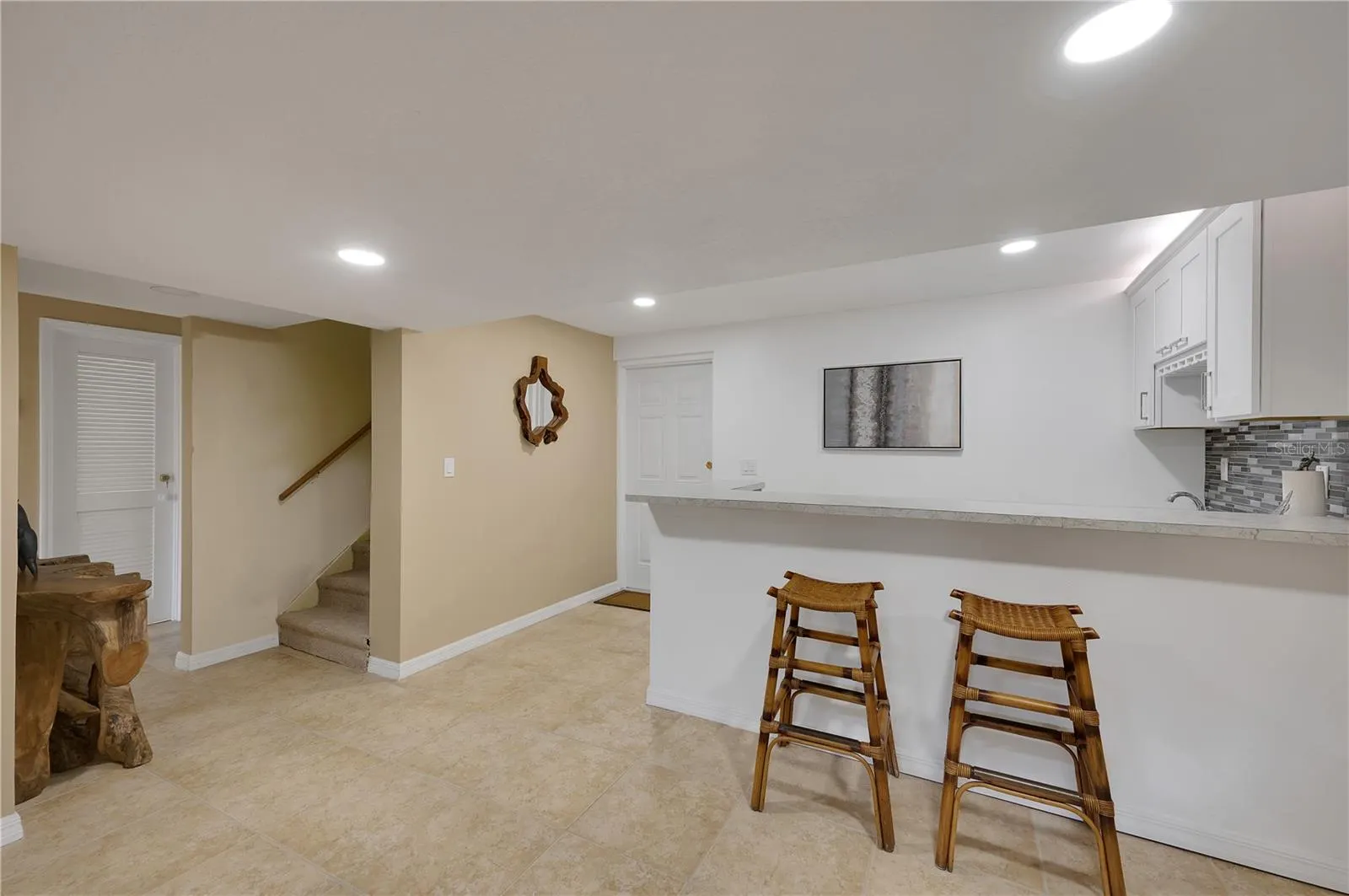 3803 E BAY DR #9 #9