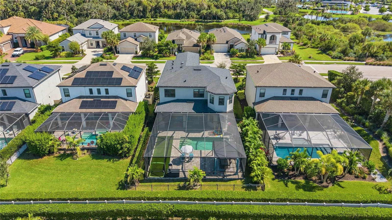 9113 LUNA LN