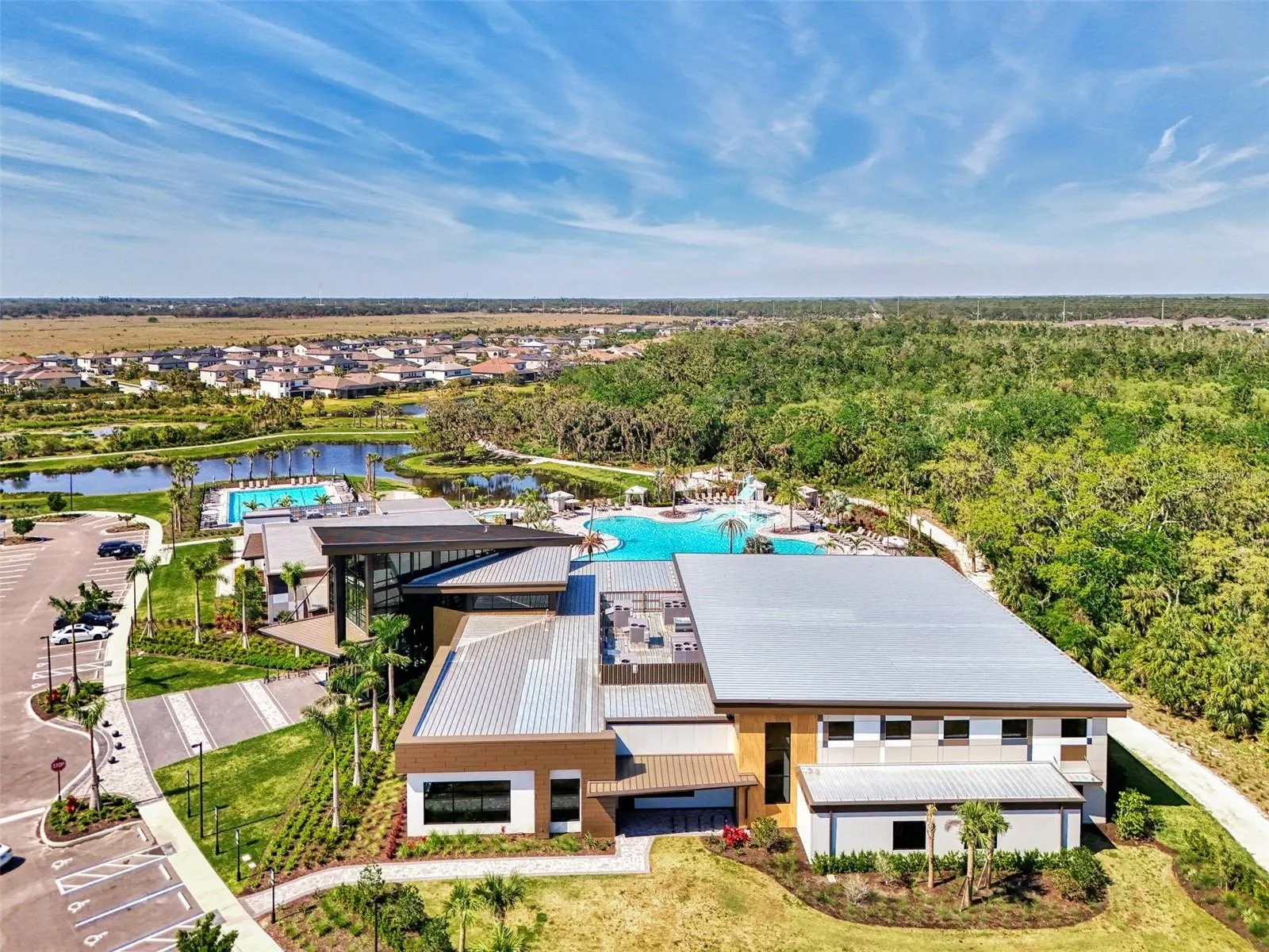 9113 LUNA LN