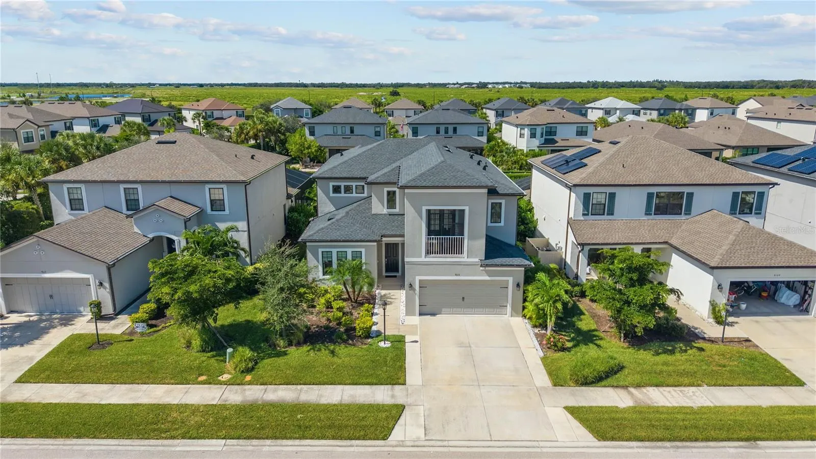 9113 LUNA LN