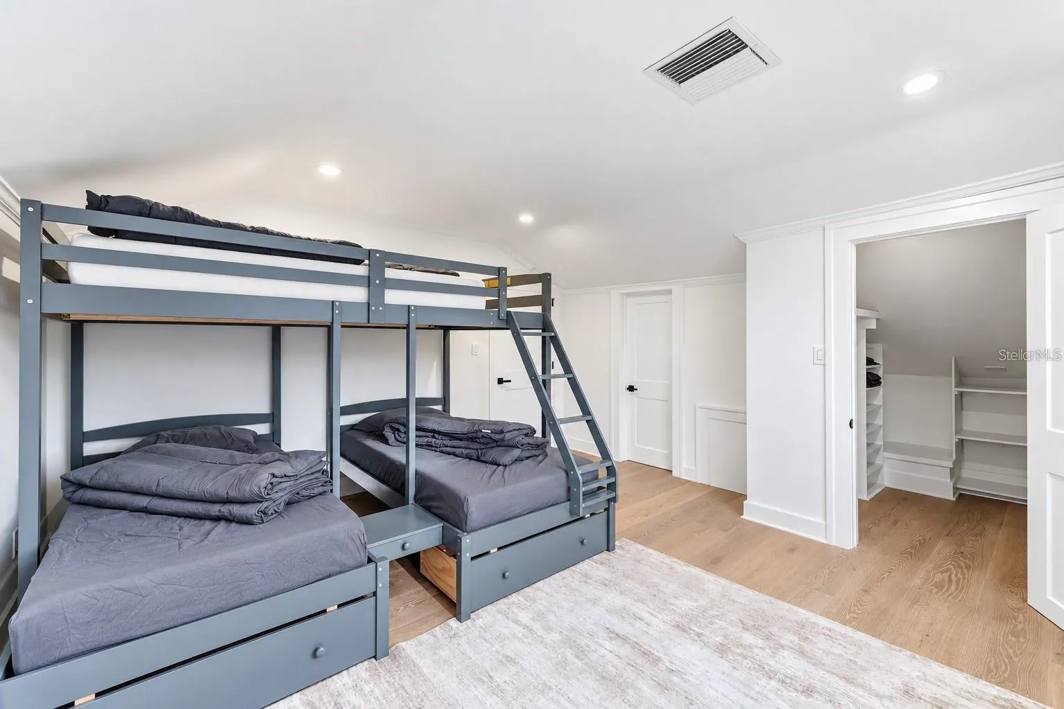 604 NORSOTA WAY