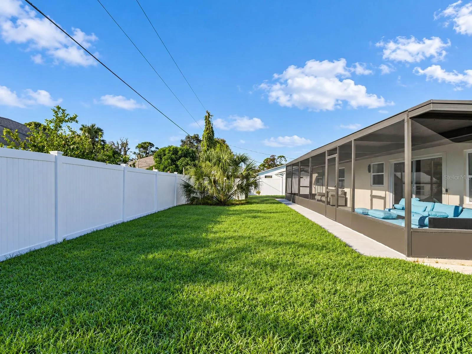 1461 ROYAL RD