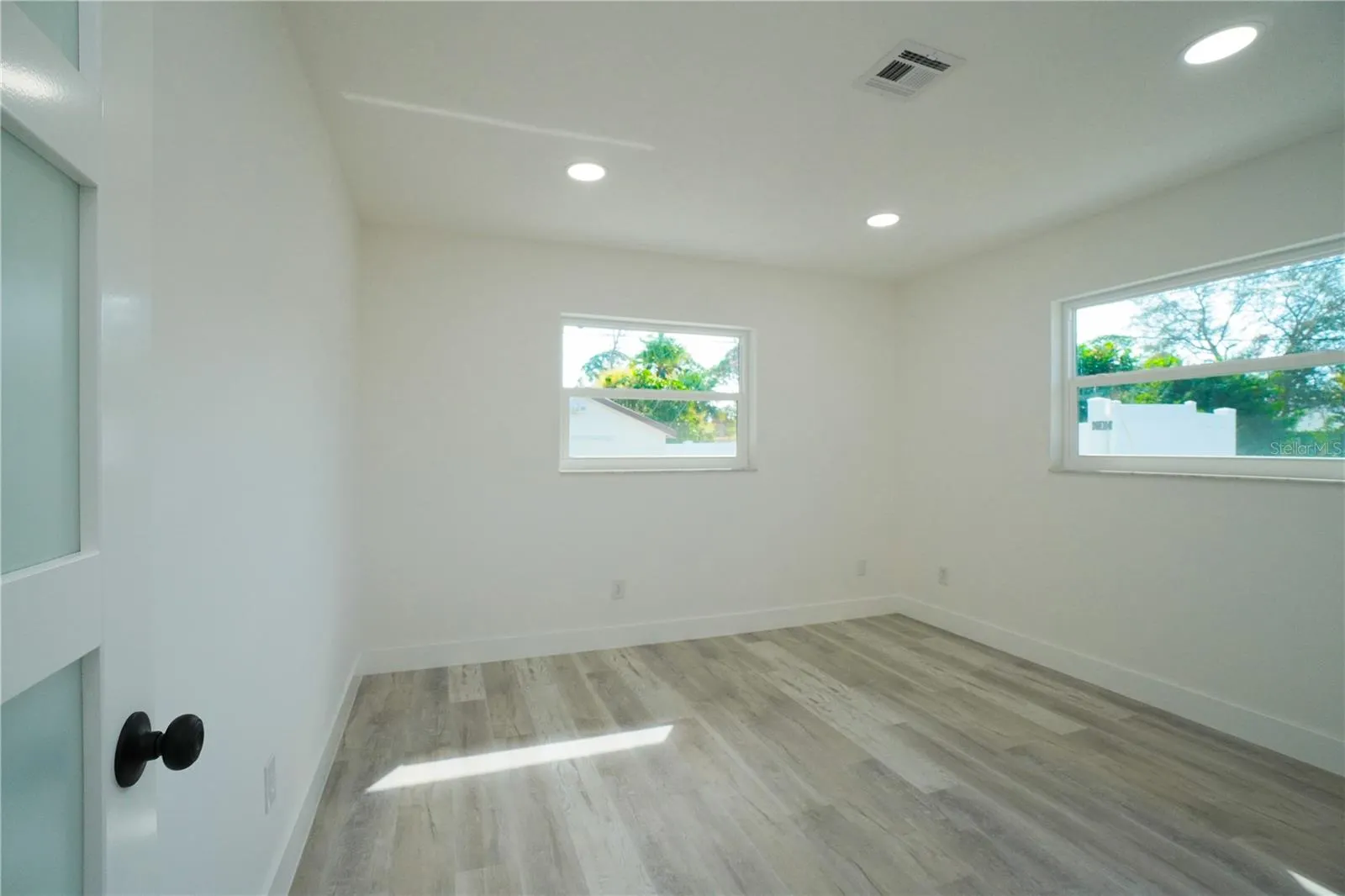 1461 ROYAL RD
