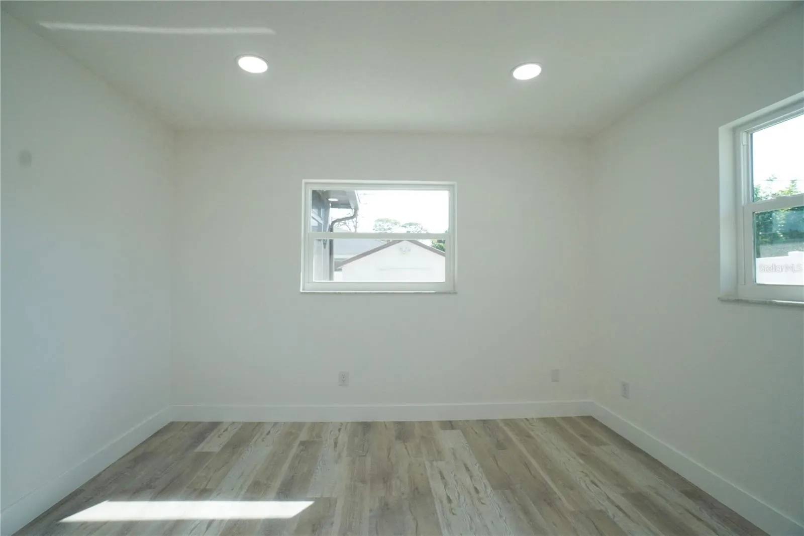 1461 ROYAL RD