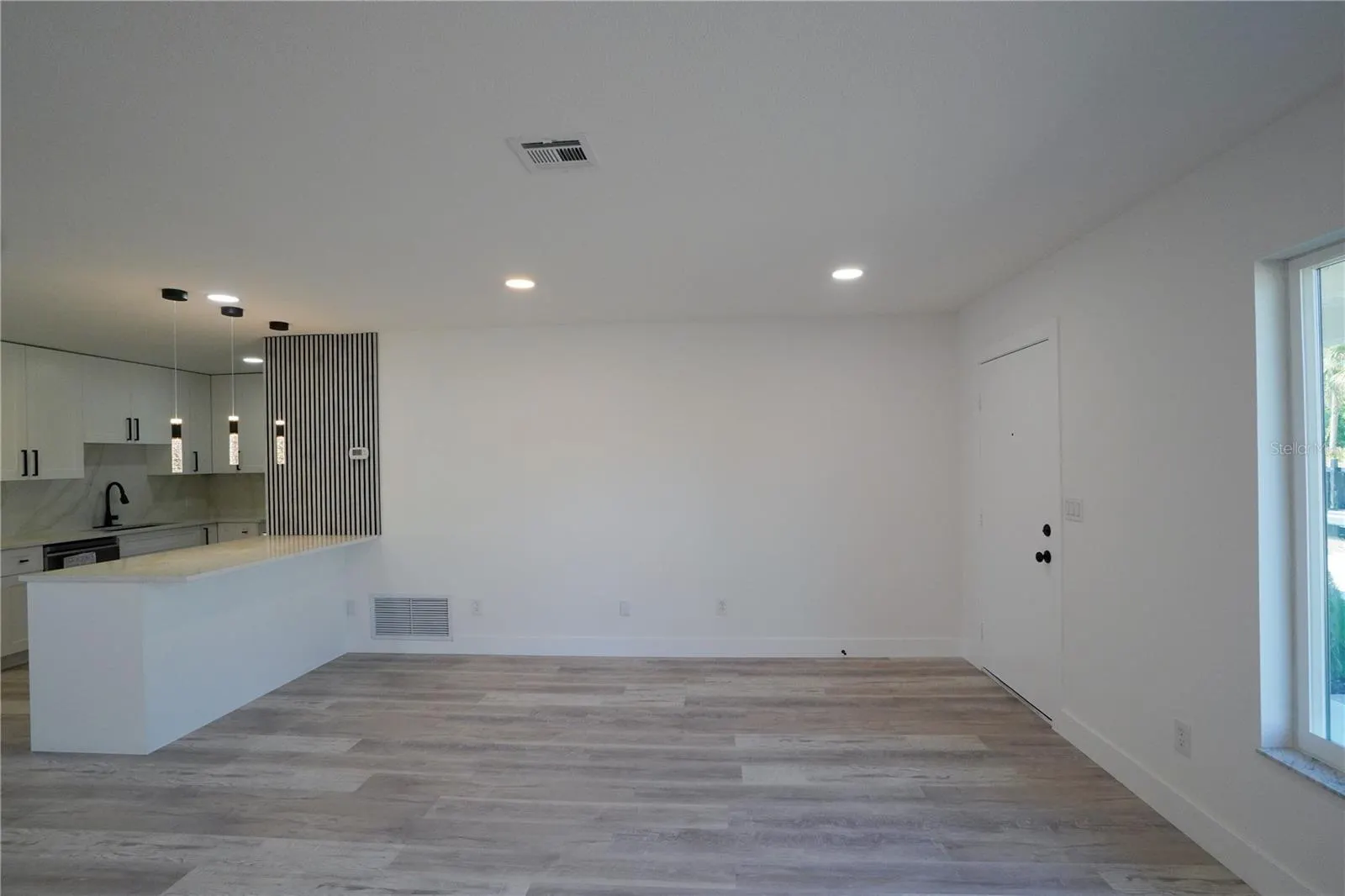1461 ROYAL RD