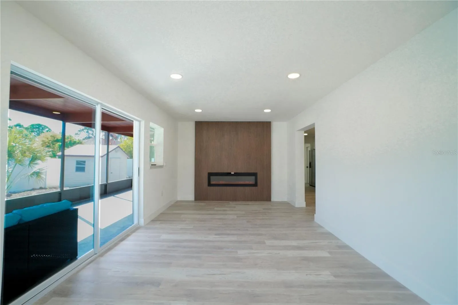 1461 ROYAL RD