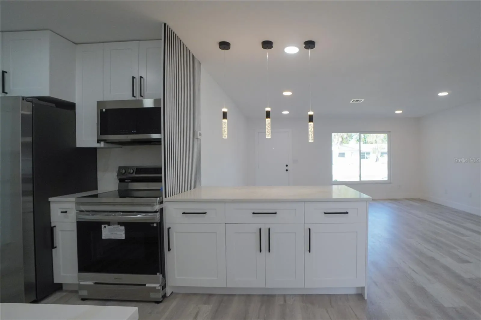 1461 ROYAL RD