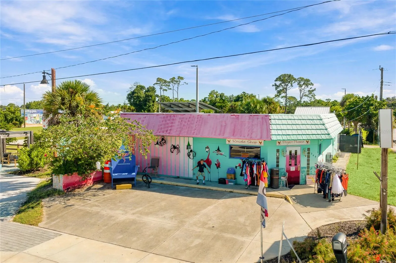 901 CHAPIN BLVD
