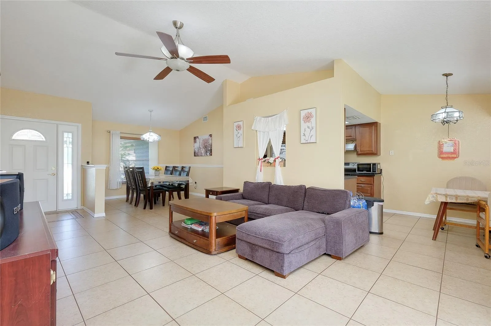 2731 W PRICE BLVD