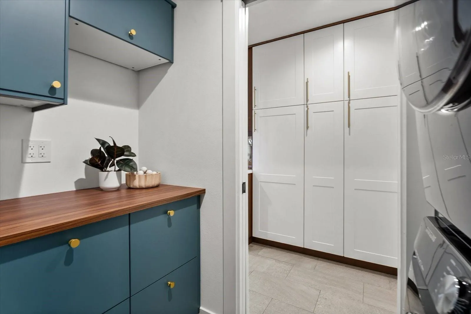 481 MAGELLAN DR