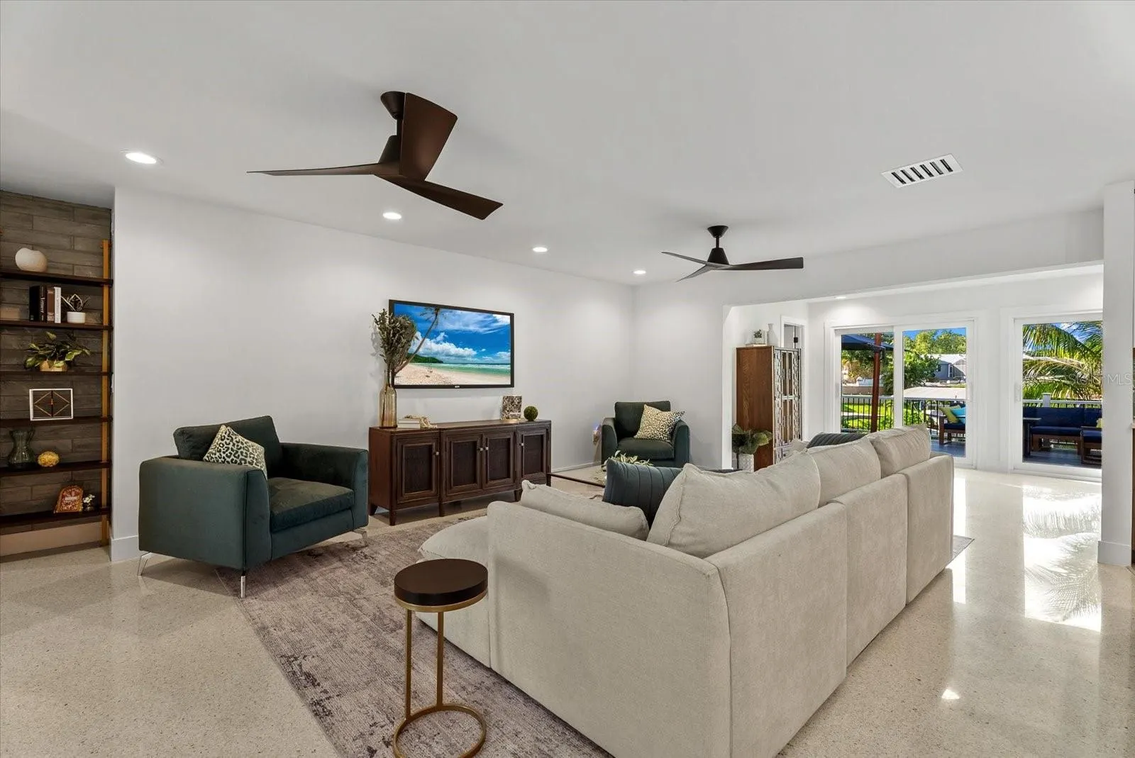 481 MAGELLAN DR