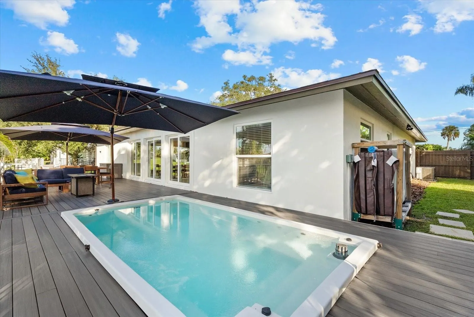 481 MAGELLAN DR