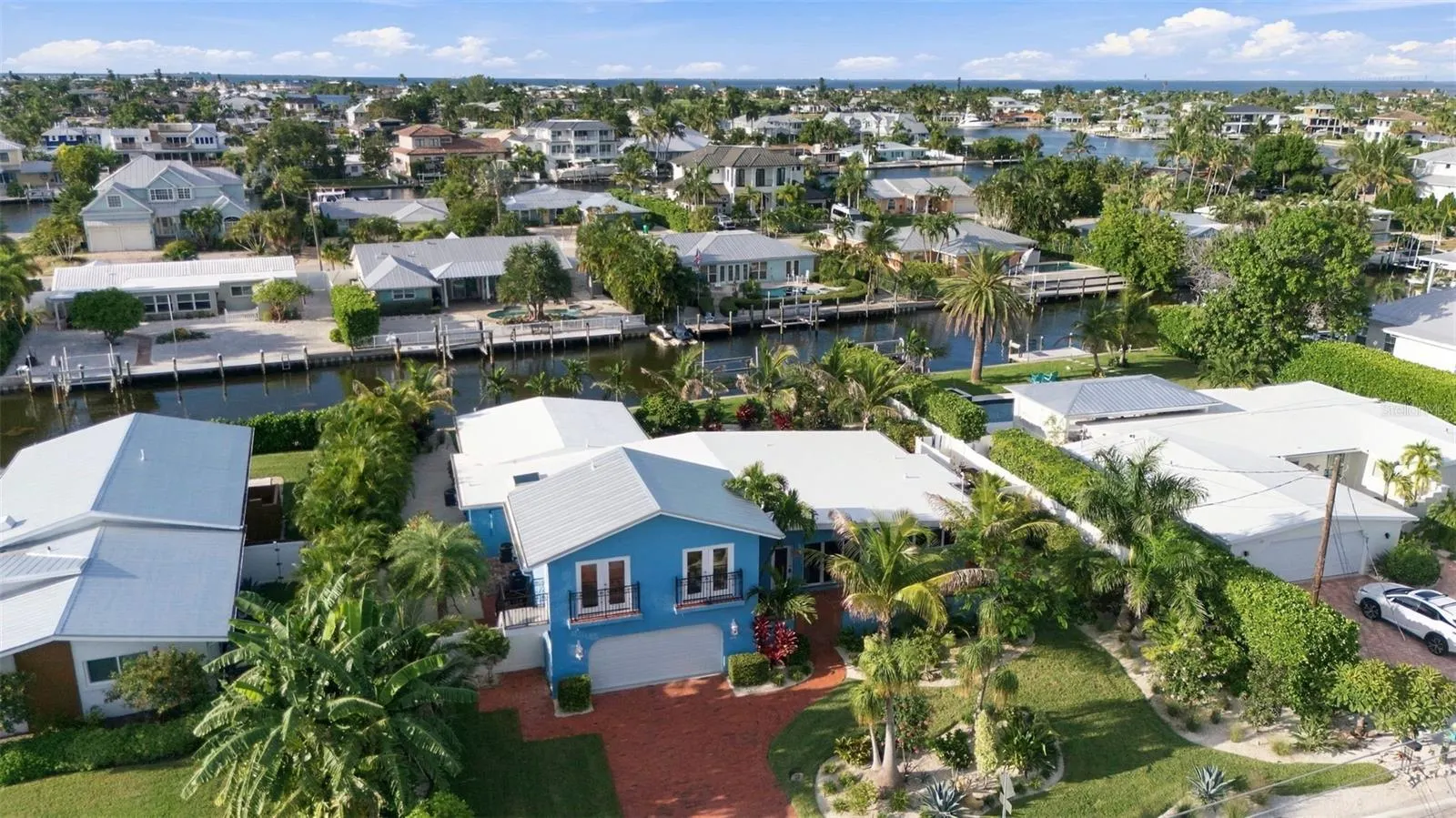 528 KEY ROYALE DR