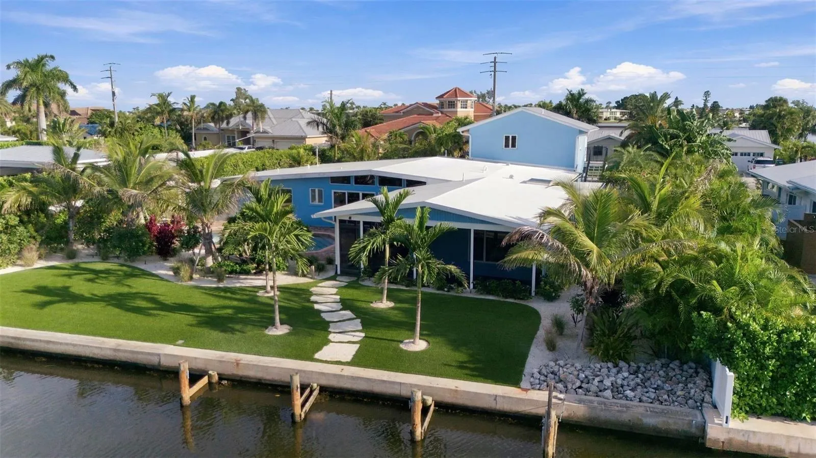 528 KEY ROYALE DR
