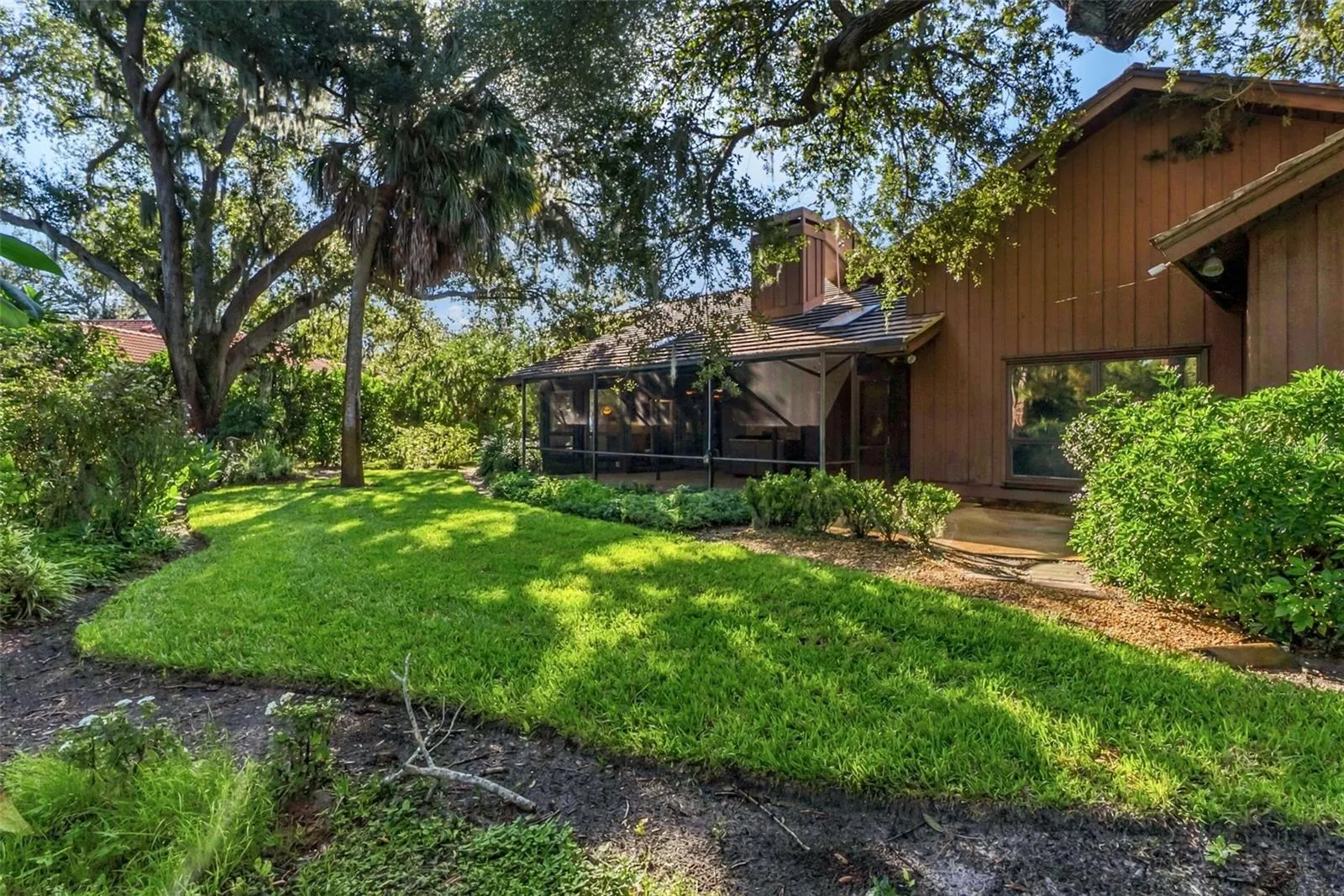5122 KESTRAL PARK S
