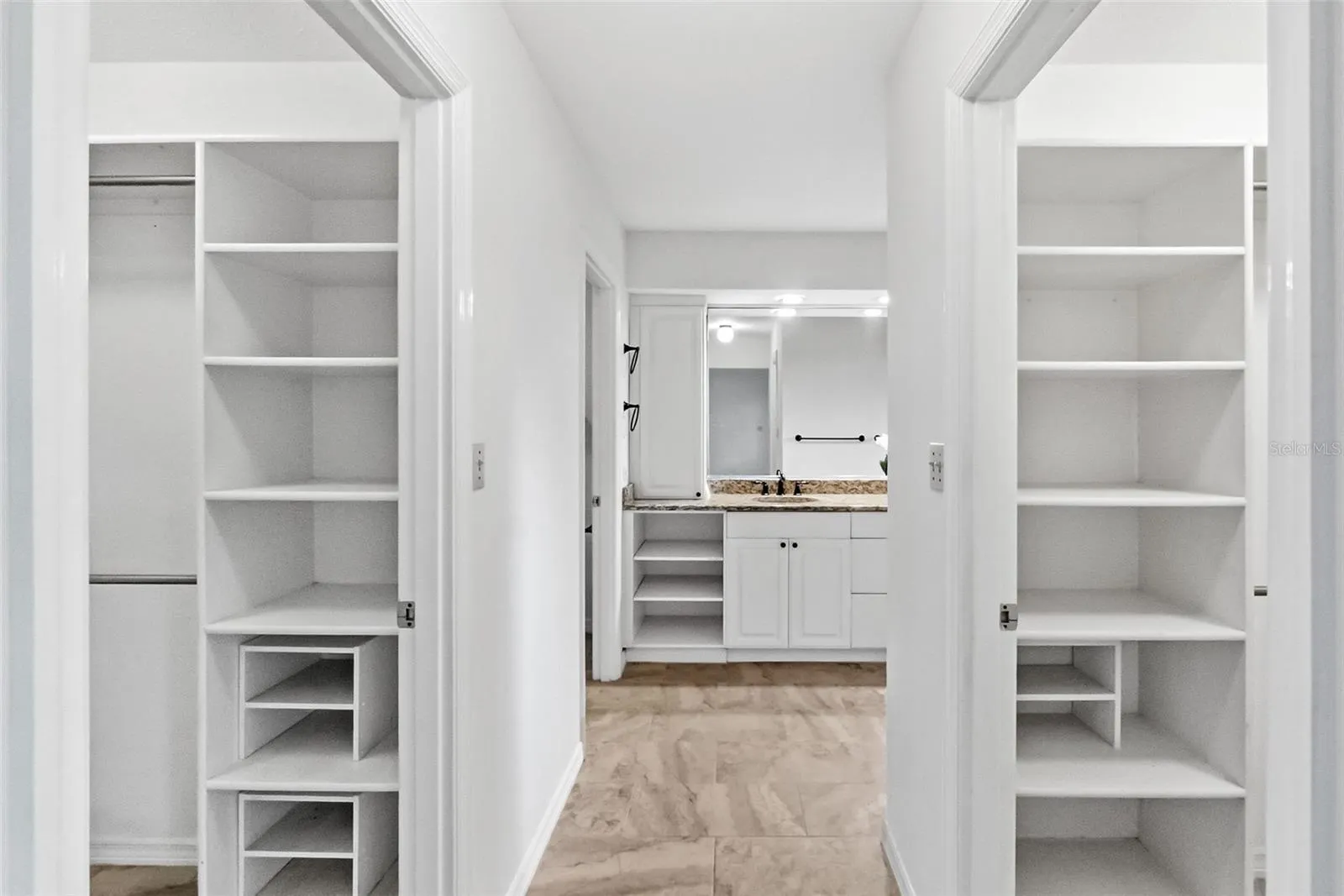 5122 KESTRAL PARK S