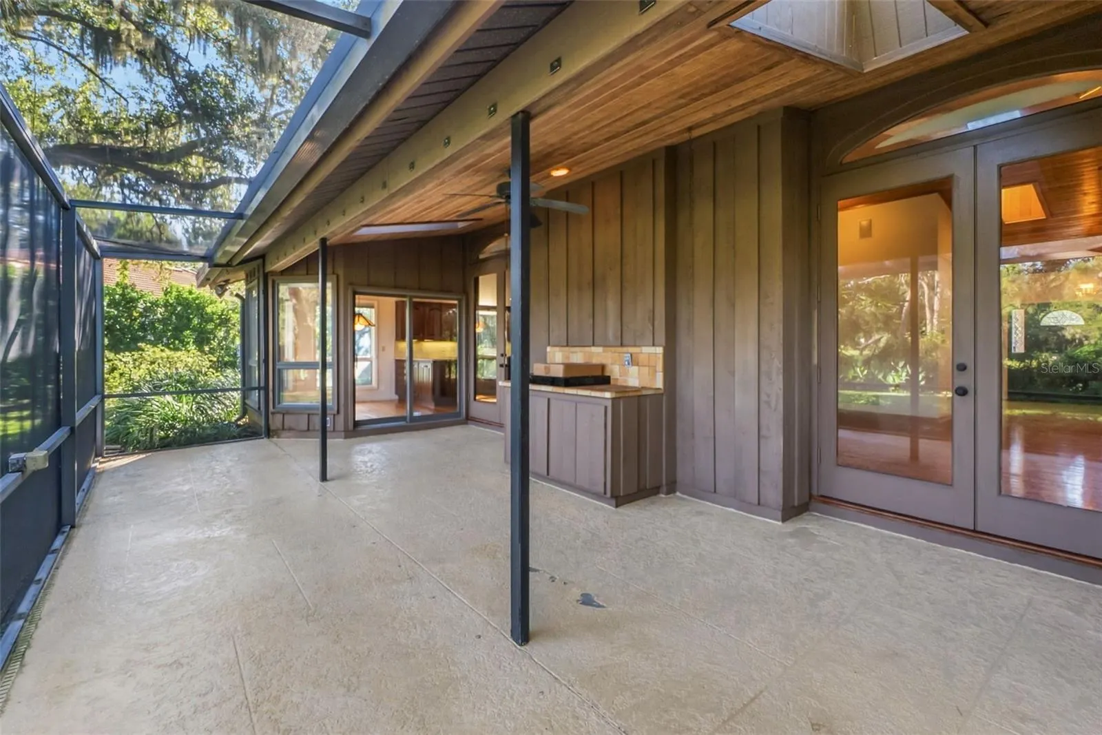 5122 KESTRAL PARK S