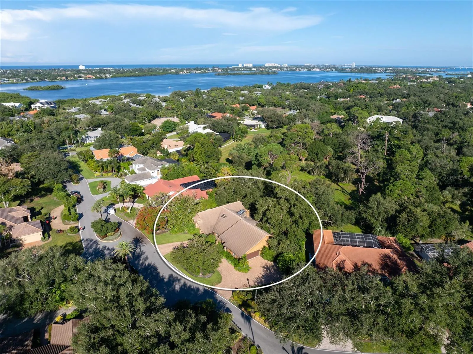 5122 KESTRAL PARK S