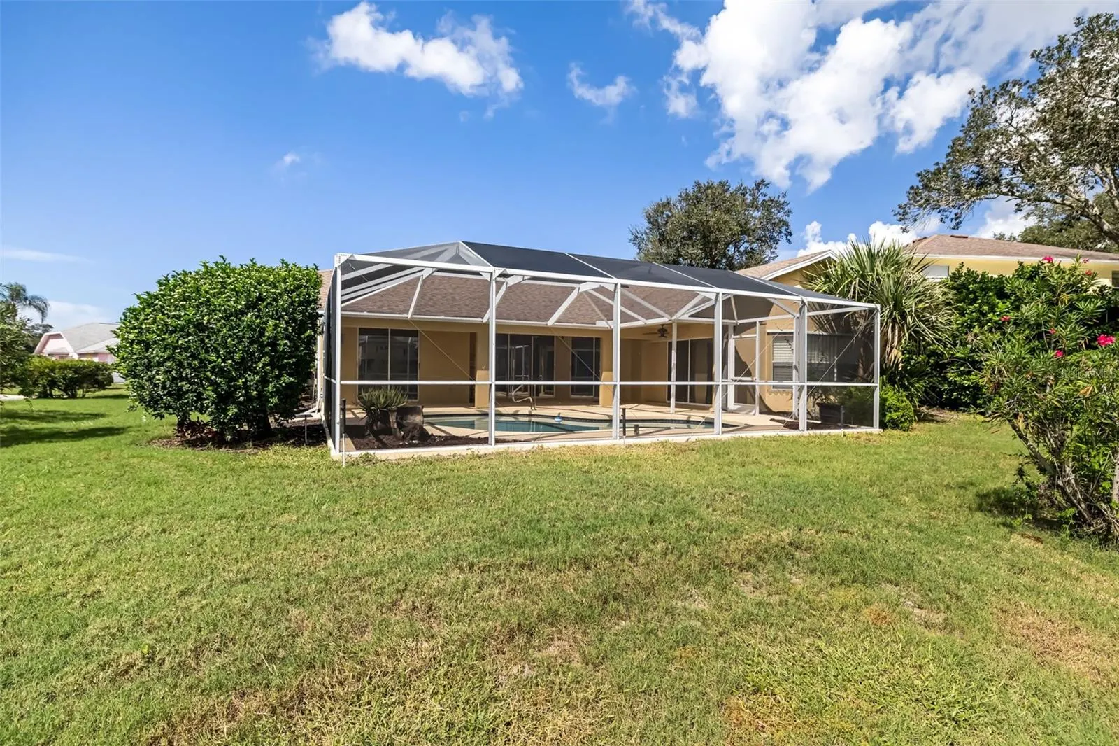 9678 KNIGHTSBRIDGE CIR