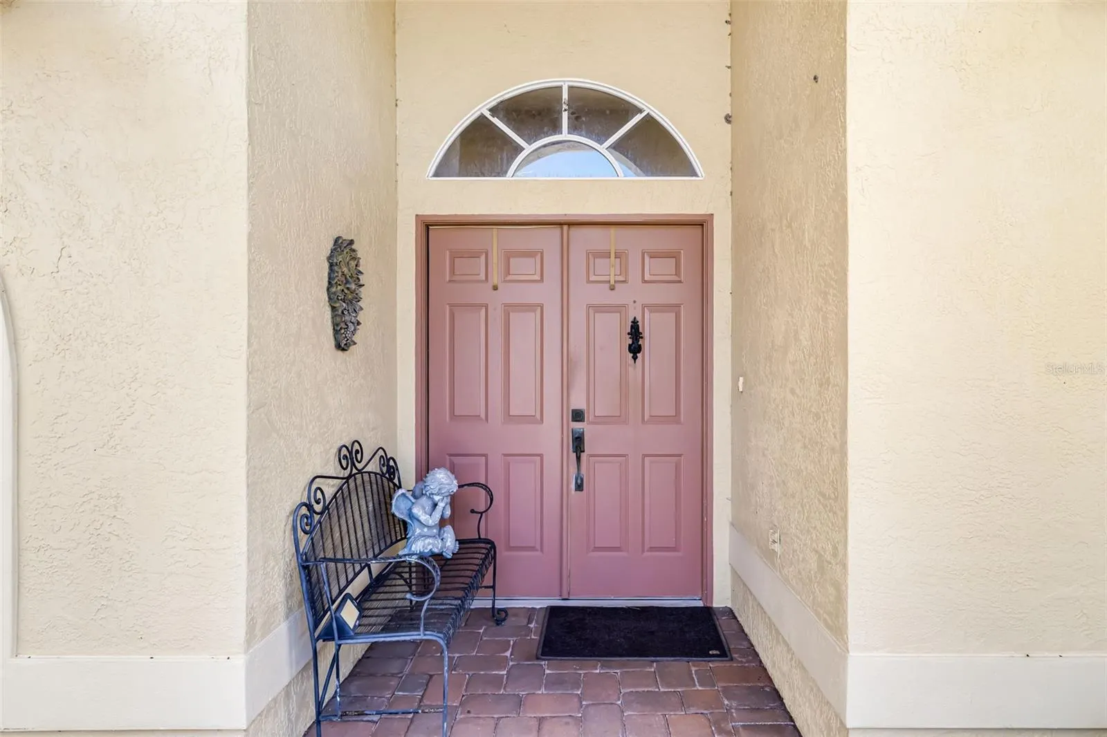 9678 KNIGHTSBRIDGE CIR