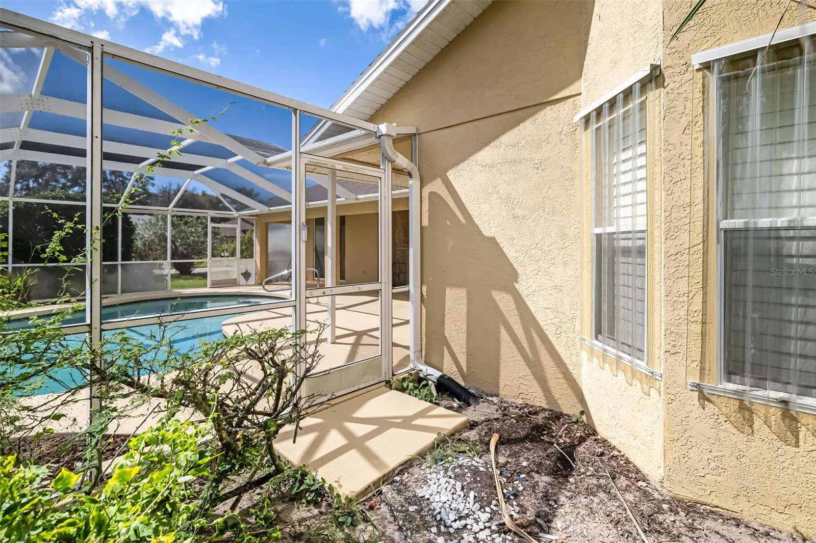 9678 KNIGHTSBRIDGE CIR