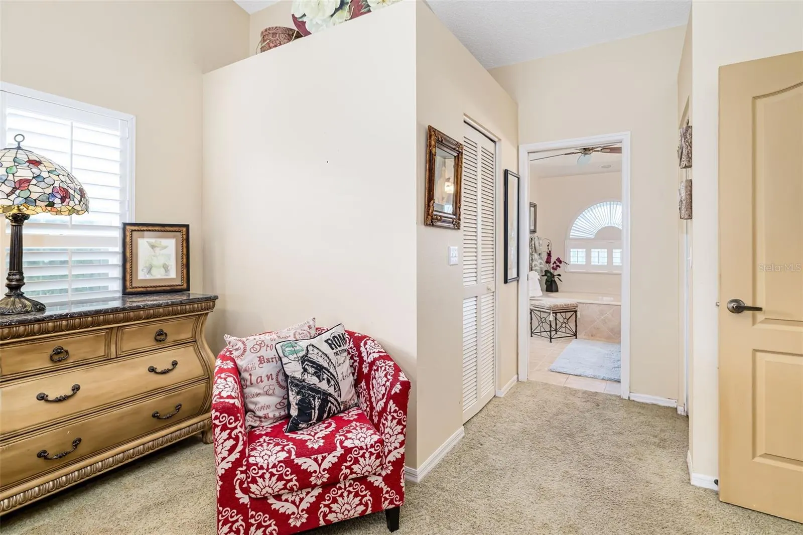 9678 KNIGHTSBRIDGE CIR
