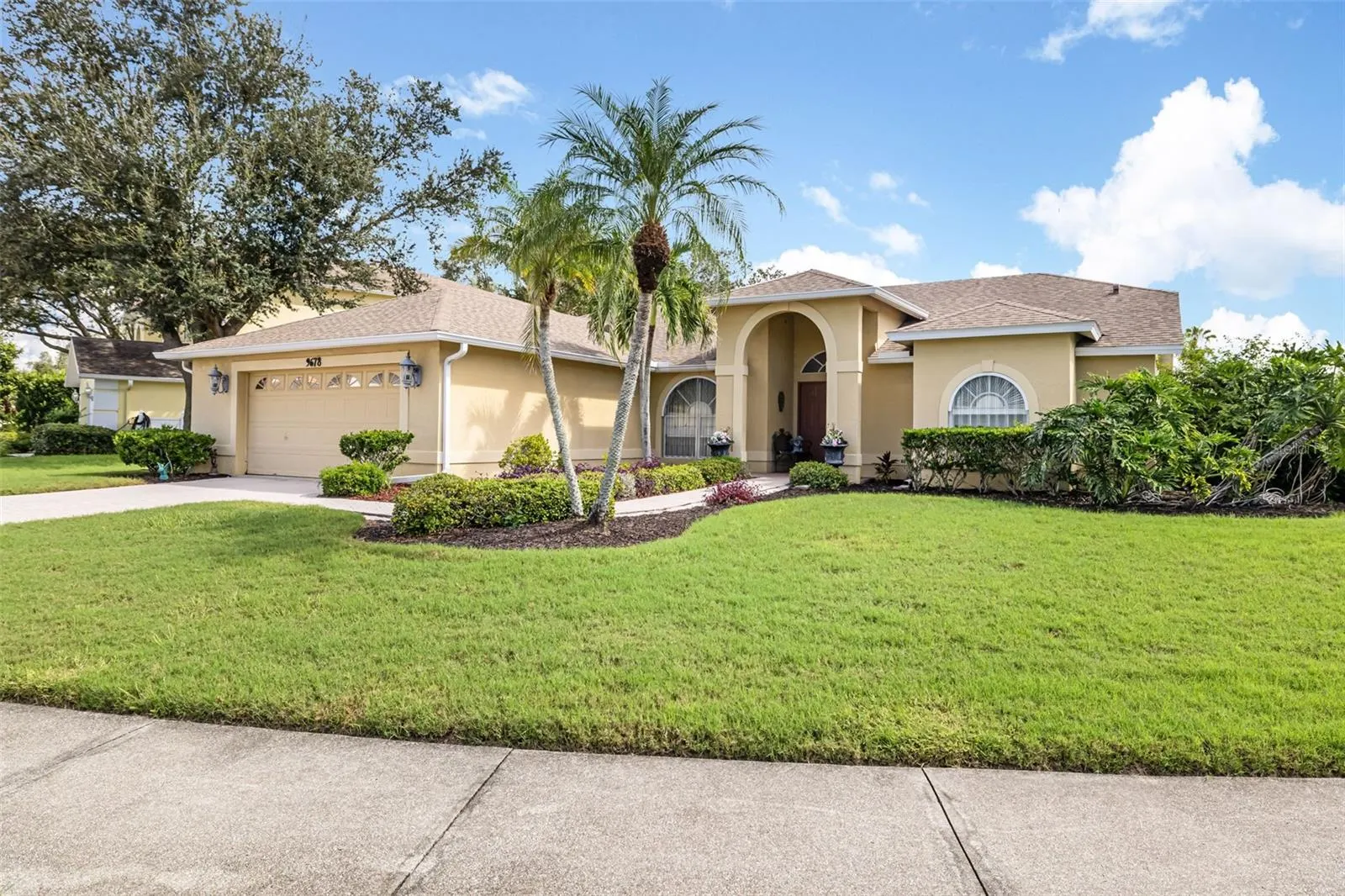 9678 KNIGHTSBRIDGE CIR