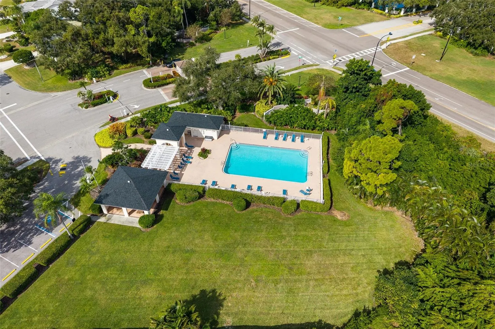 9678 KNIGHTSBRIDGE CIR