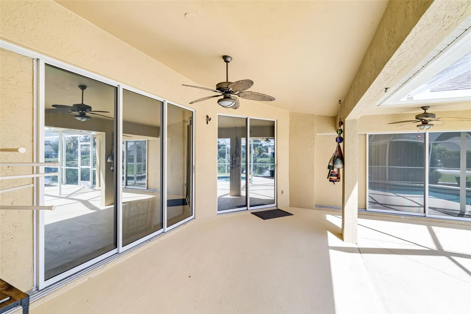 9678 KNIGHTSBRIDGE CIR