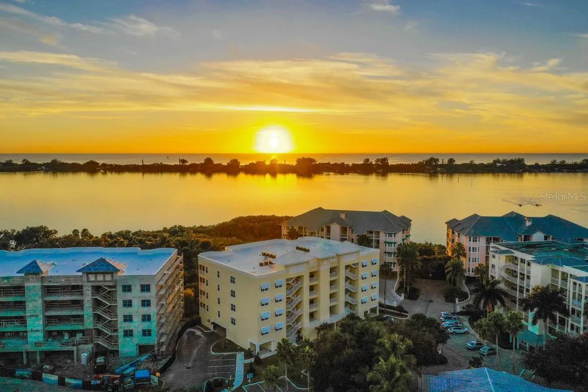 250 HIDDEN BAY DR #301 #301
