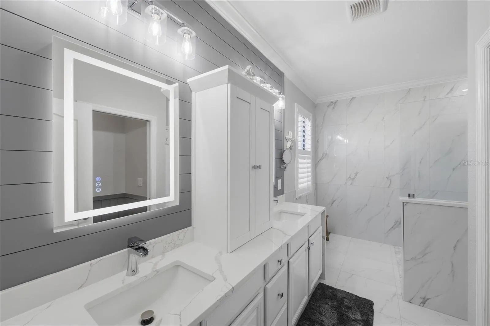 6726 ROOKERY LAKE DR