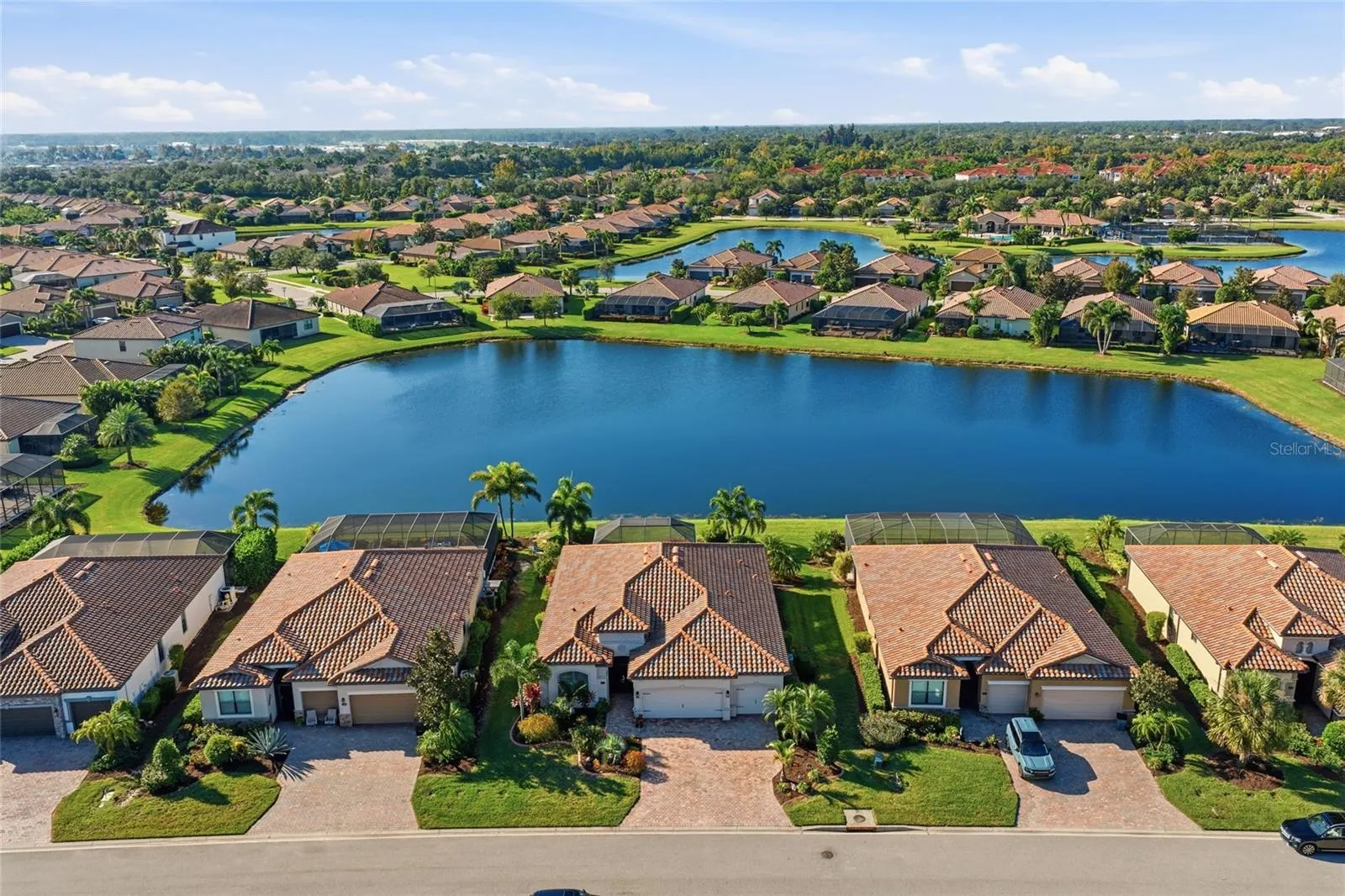 6726 ROOKERY LAKE DR