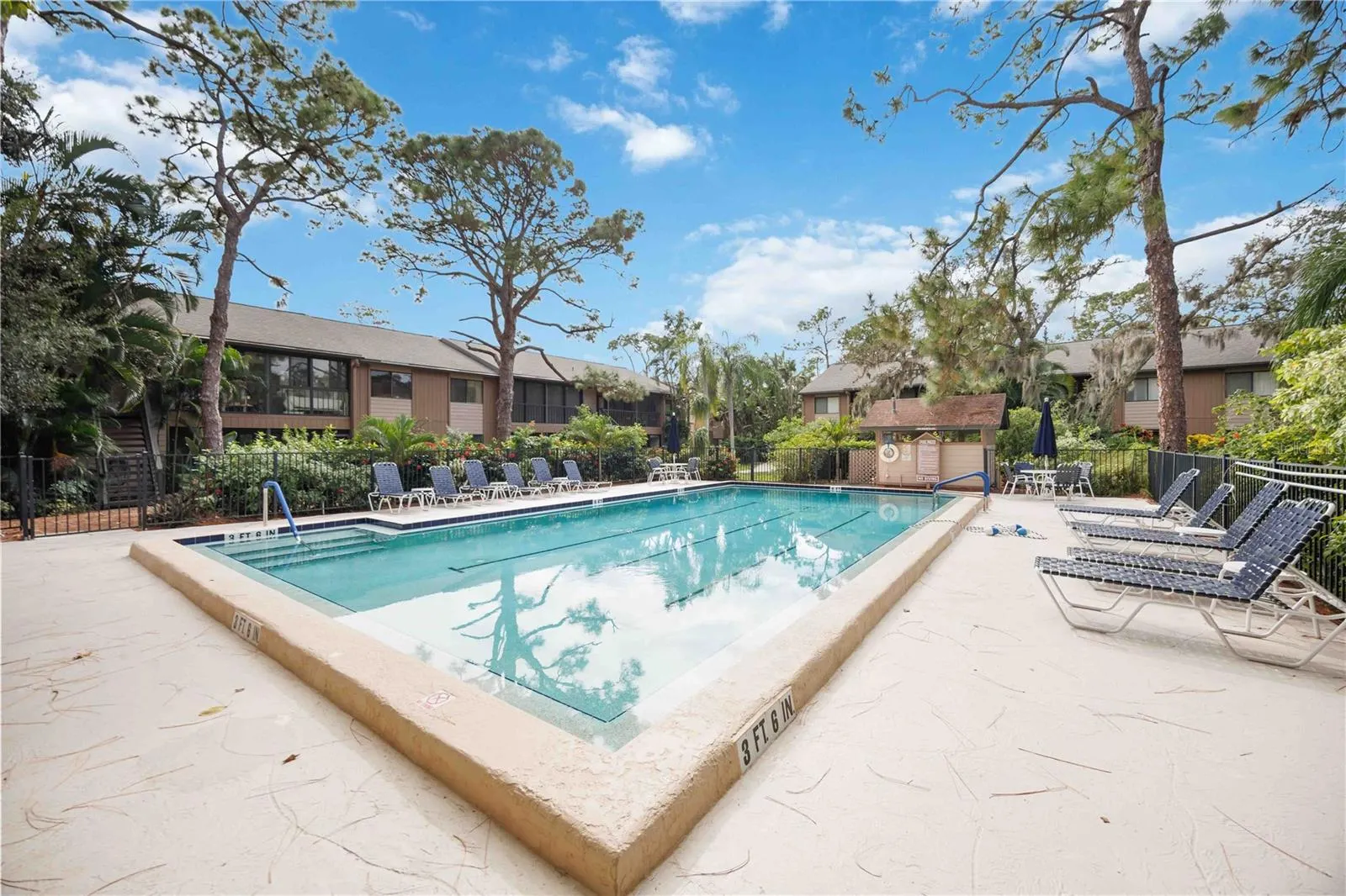 1711 PELICAN COVE RD #443 #443