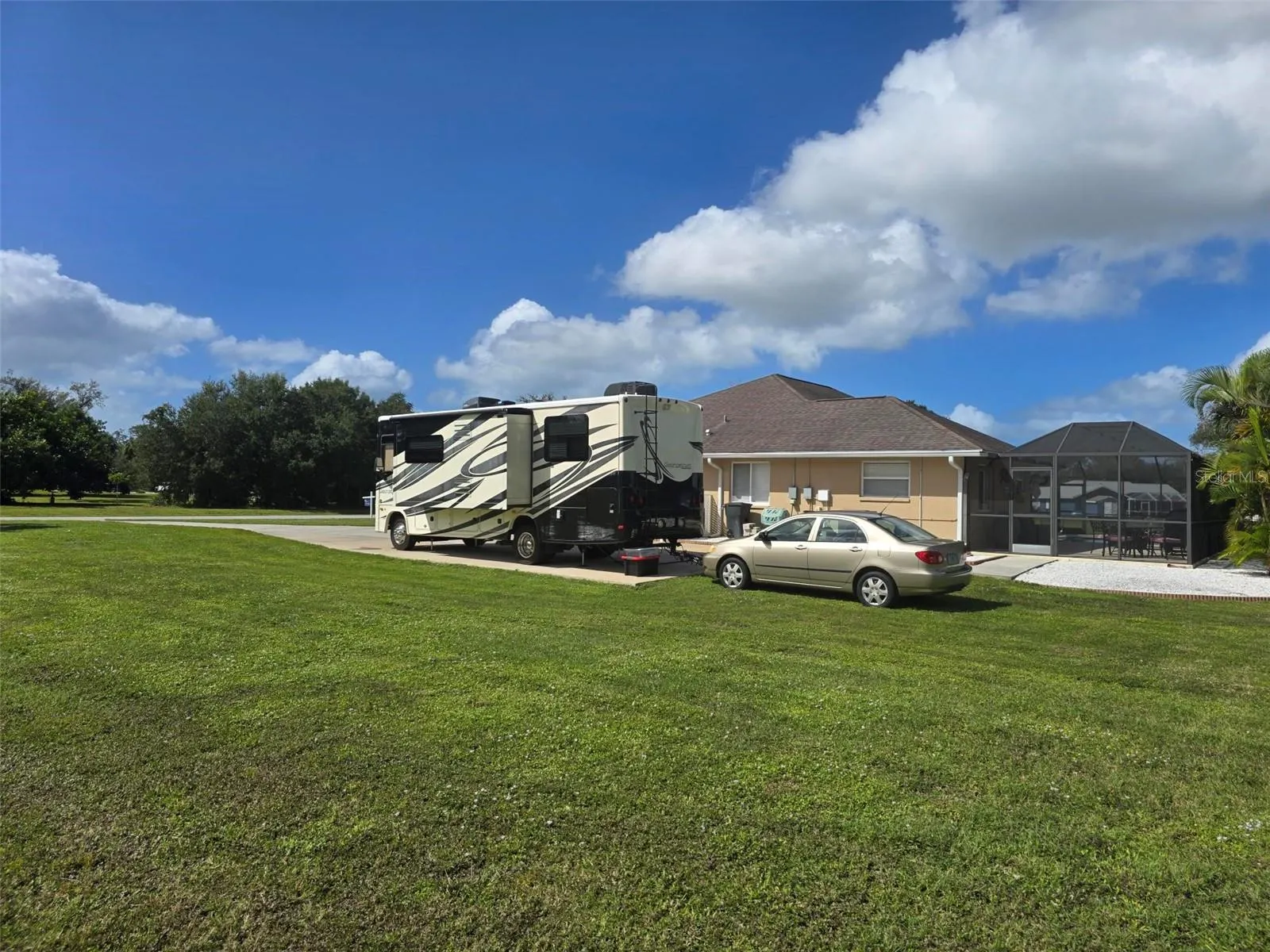 2805 NORWOOD LN
