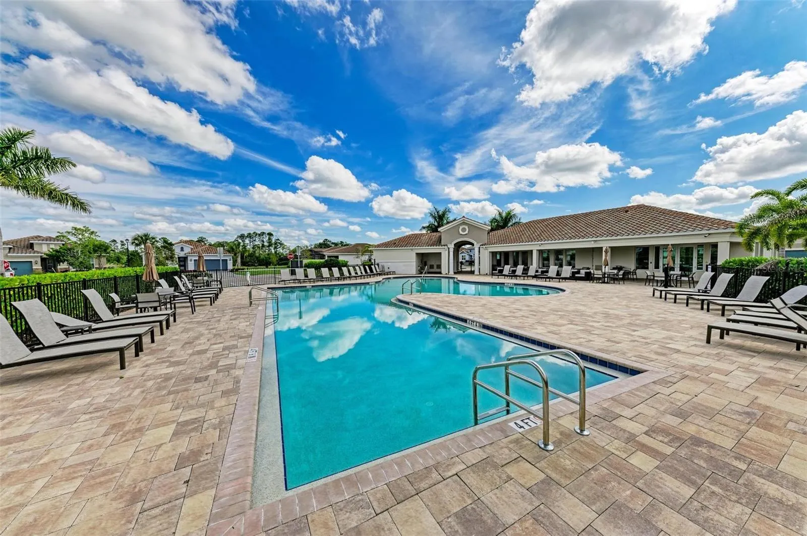 497 FIREBUSH DR