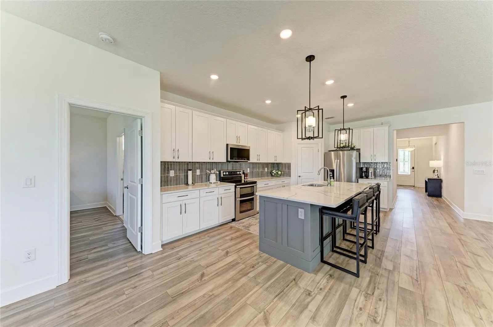 497 FIREBUSH DR