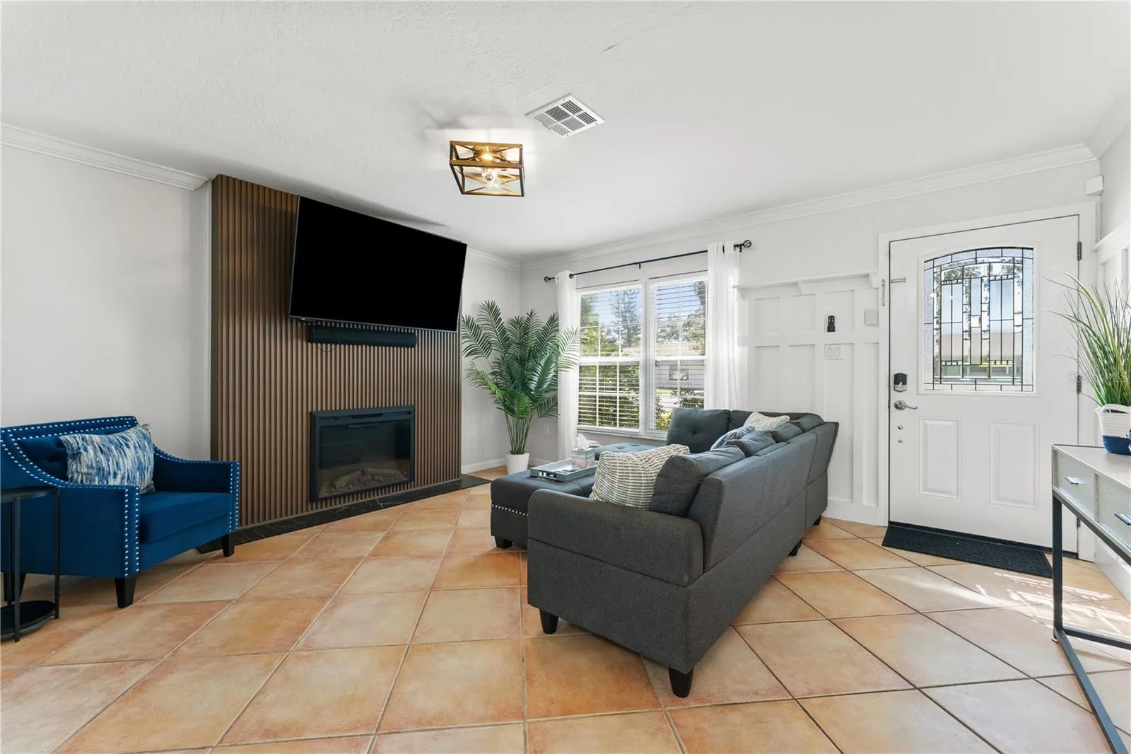 5363 FOXWOOD DR