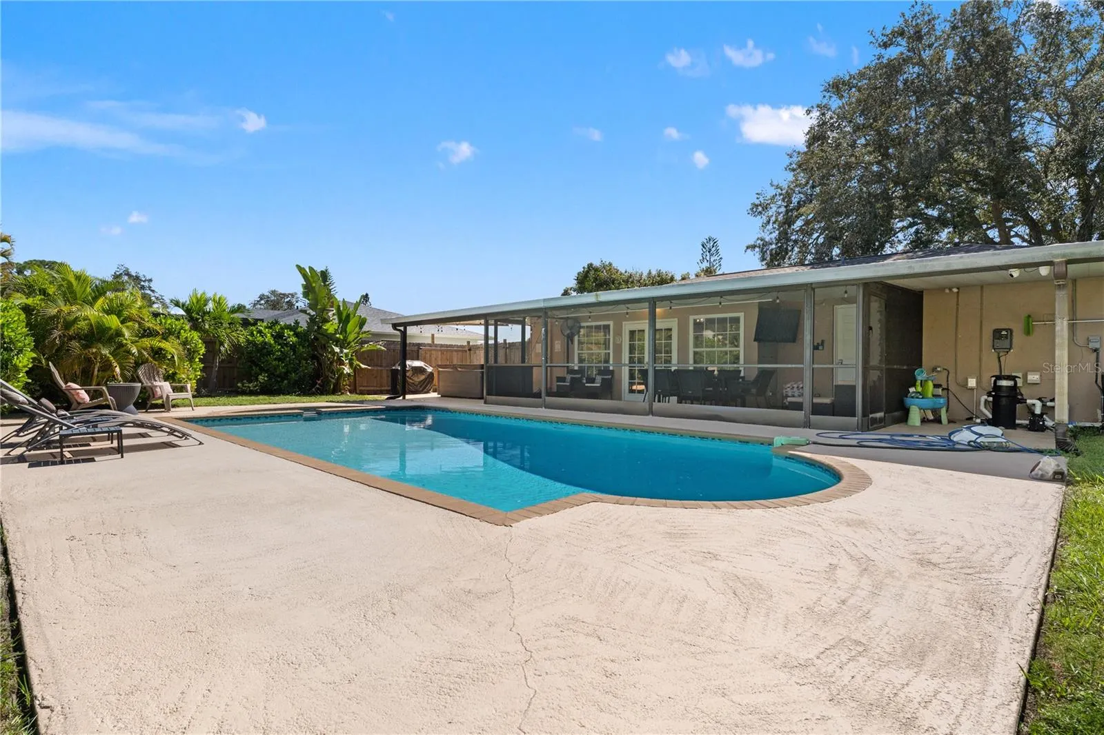 5363 FOXWOOD DR