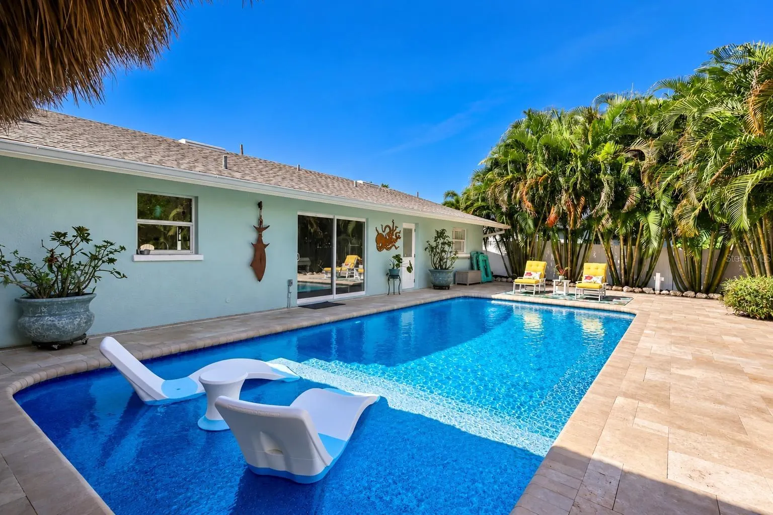 902 25TH AVE W