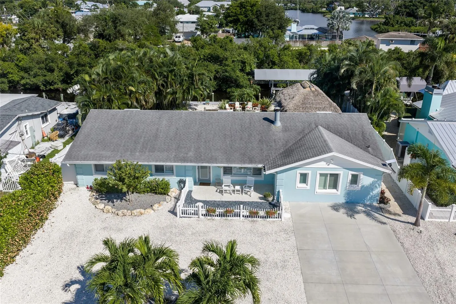 902 25TH AVE W