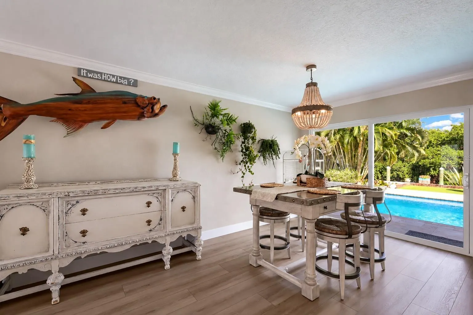 902 25TH AVE W