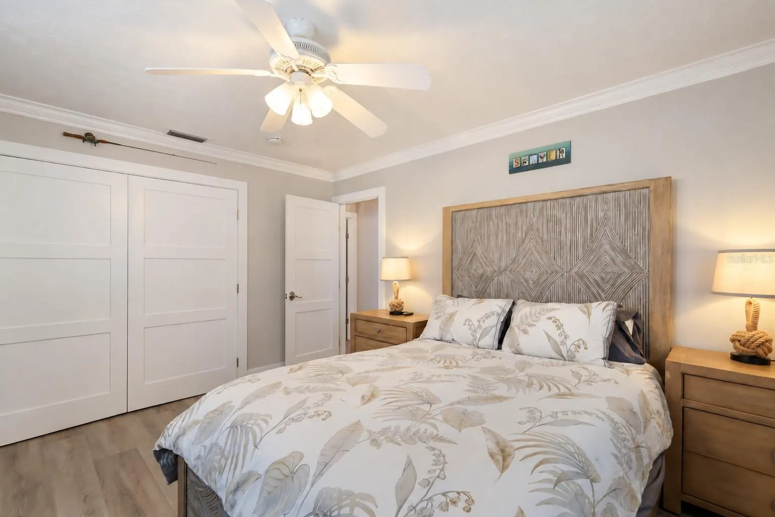 902 25TH AVE W