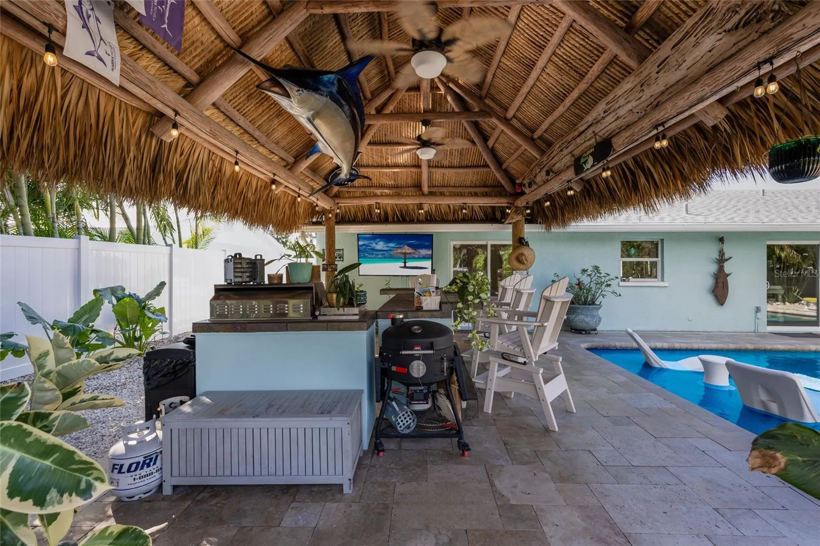 902 25TH AVE W