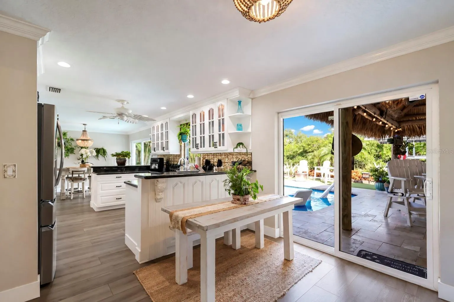 902 25TH AVE W