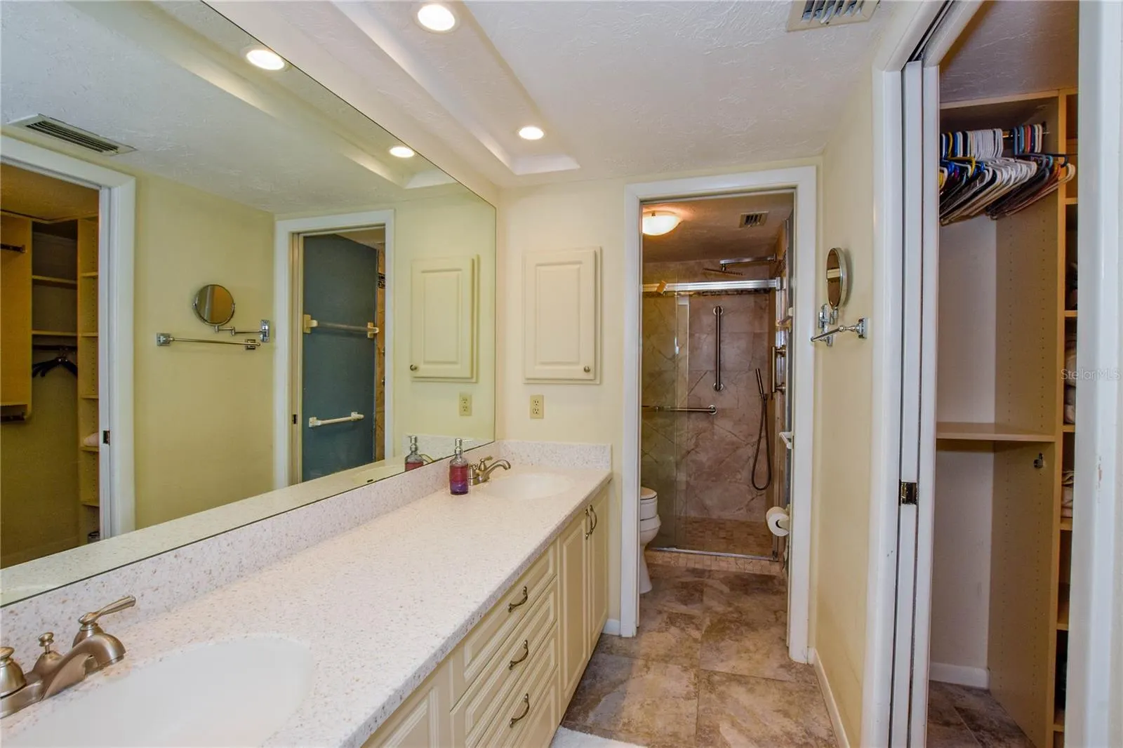 1100 CAPRI ISLES BLVD #318 #318