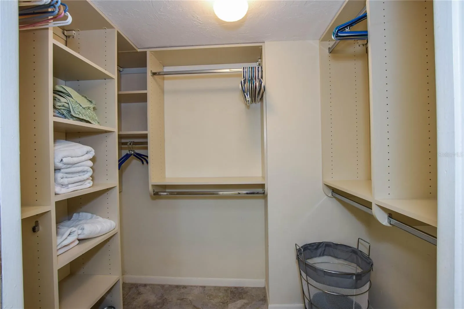 1100 CAPRI ISLES BLVD #318 #318