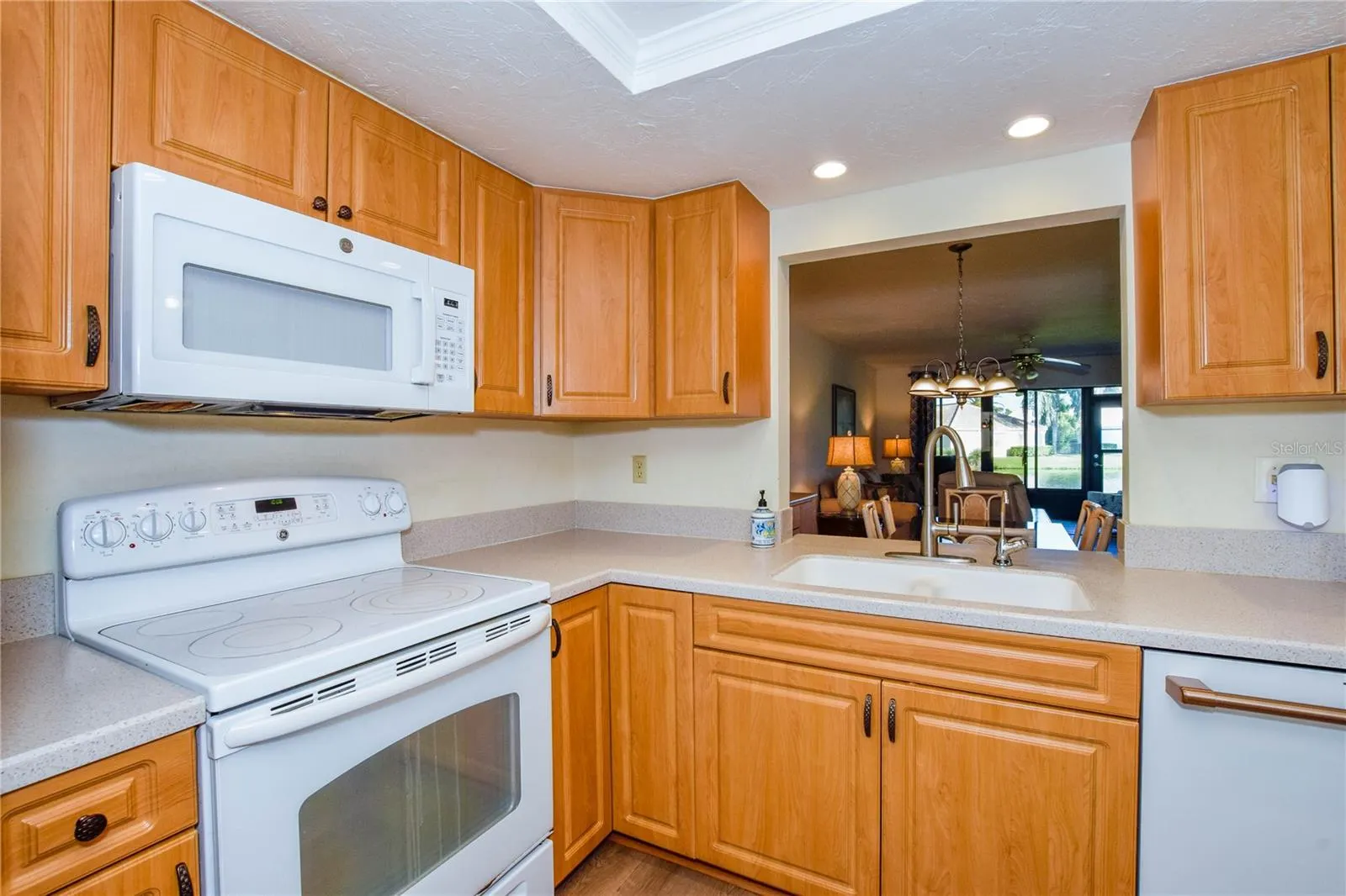 1100 CAPRI ISLES BLVD #318 #318