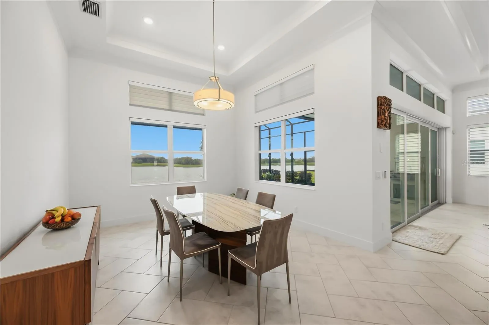 8110 REDONDA LOOP