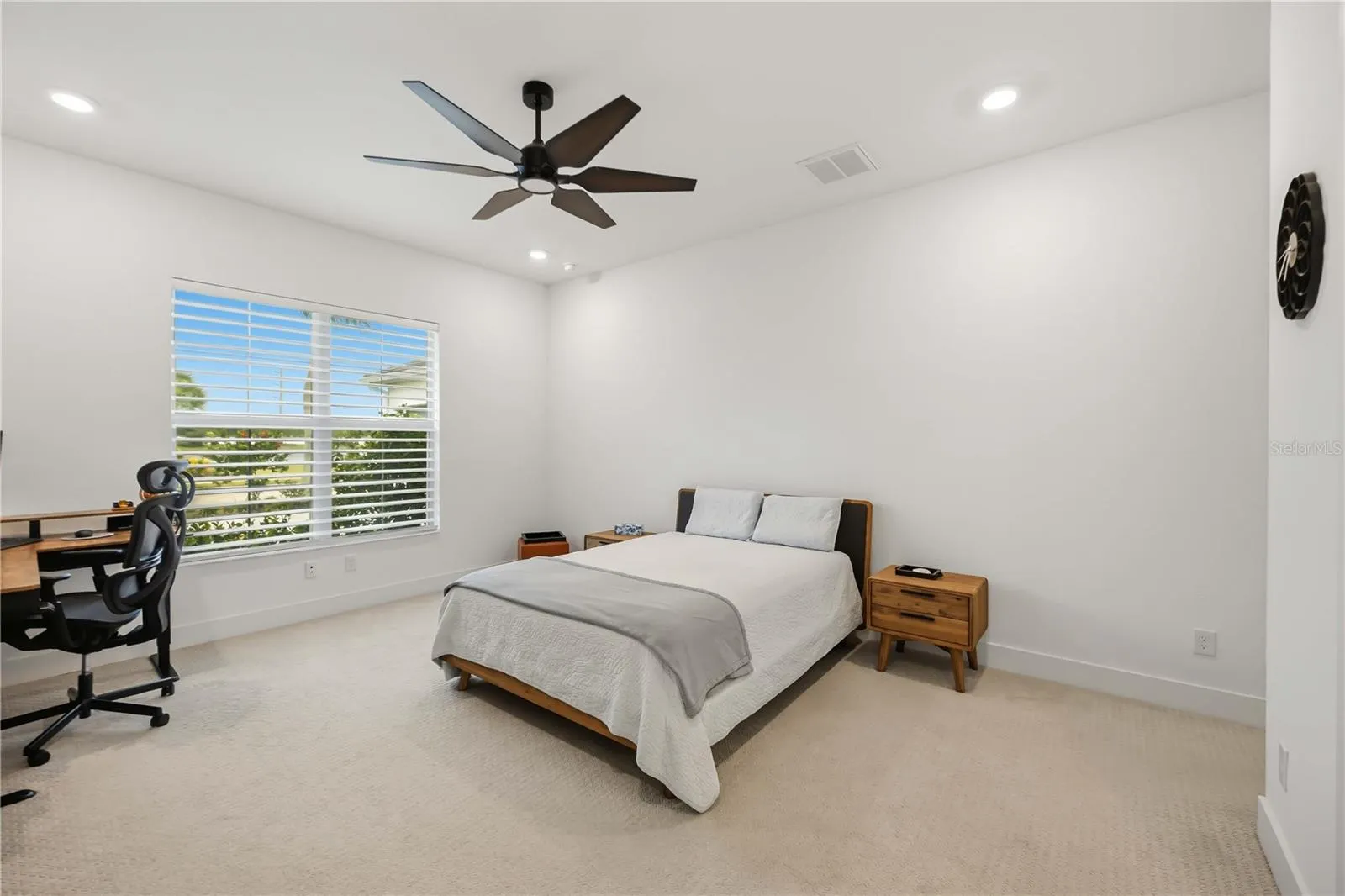 8110 REDONDA LOOP