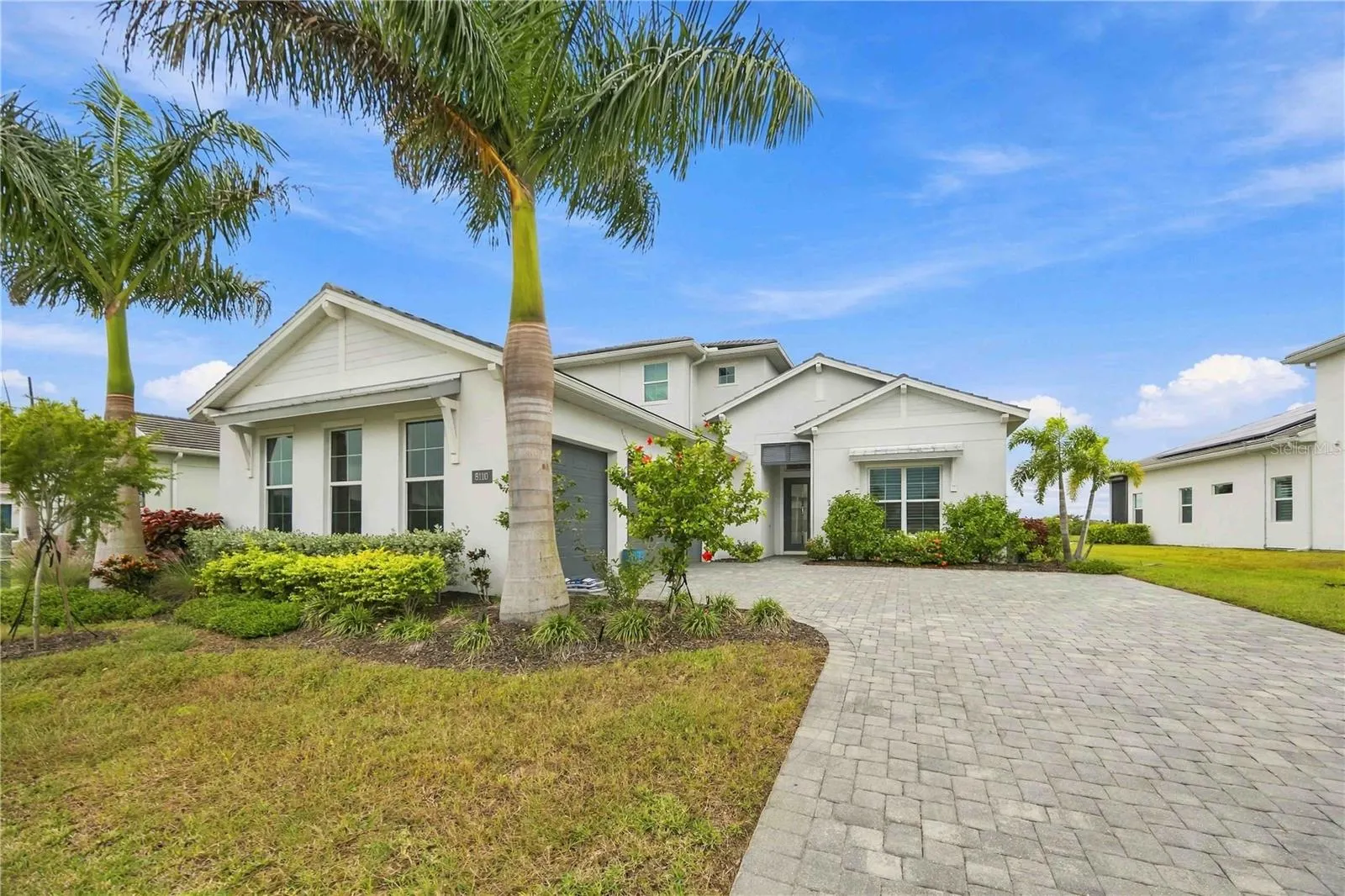 8110 REDONDA LOOP